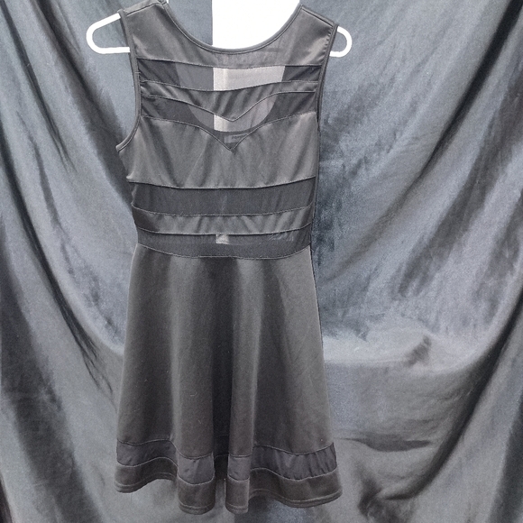 Zeagoo Black and Red Dress - Picture 7 of 8